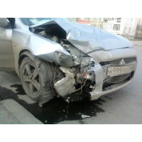 Продам а/м Mitsubishi Lancer битый