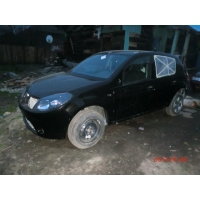 Продам а/м Renault Sandero требующий вложений