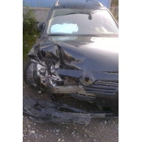 Продам а/м Toyota Avensis битый