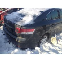 Продам а/м Toyota Avensis битый